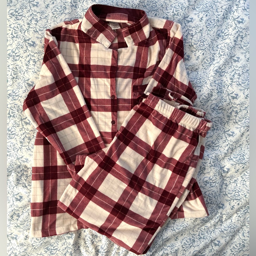 Liz Claiborne Women’s Red and White Sleepwear Size Petite Medium